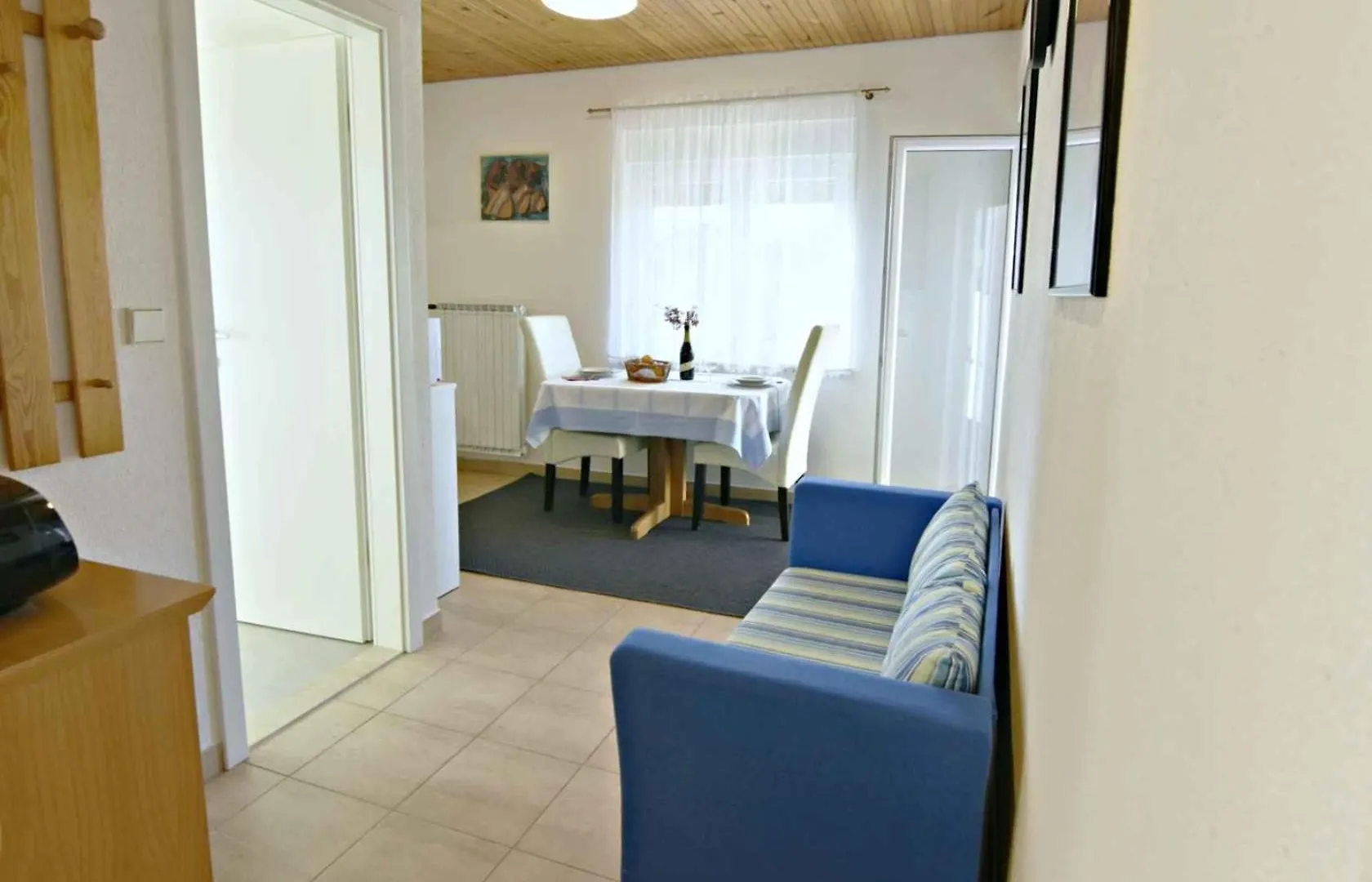 Apartments With A Parking Space Umag - 22680 0*,